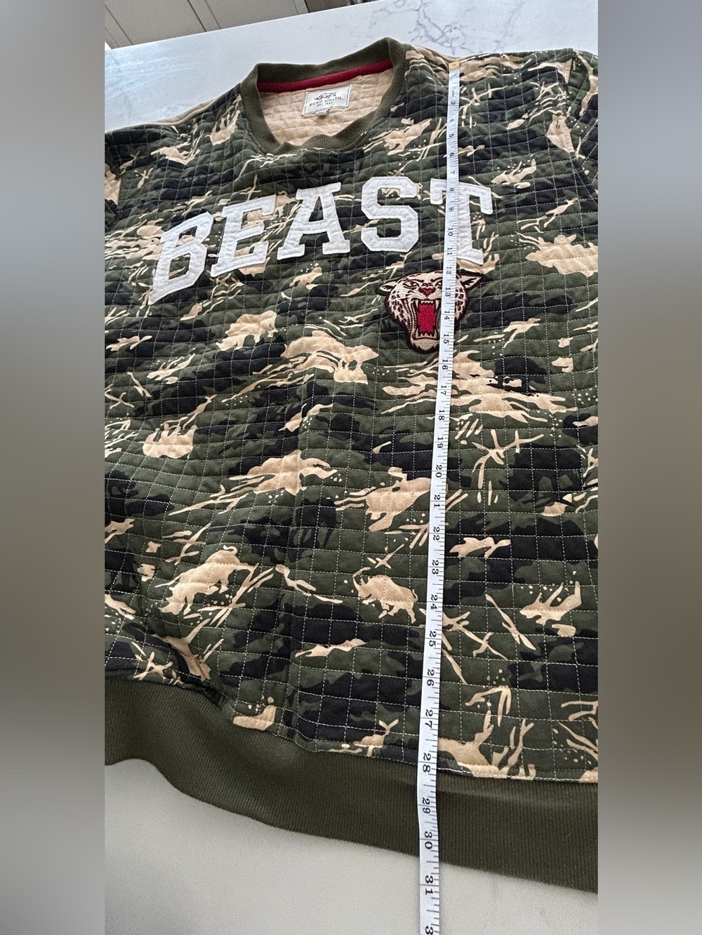 Ecko Unltd brand quilted camo sweatshirt "BEAST" graphic size xxl mens - Picture 8 of 8